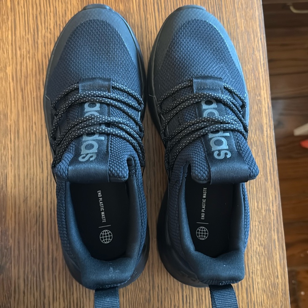 Adidas Lite Racer Adapt 5 Running Shoe size - 5 kids